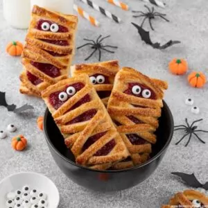 KID'S COOKING CLASS: HALLOWEEN TREATS on Sat 10/24 -2:00pm to 4:00pm: 5-7 Year Olds